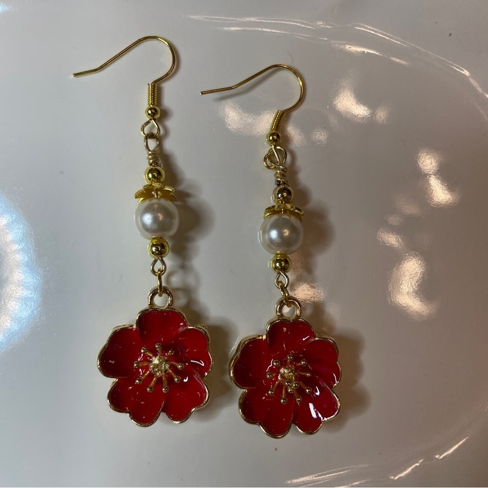 Vibrant Red Flower Dangle Earrings with Gold Accents and Pearls